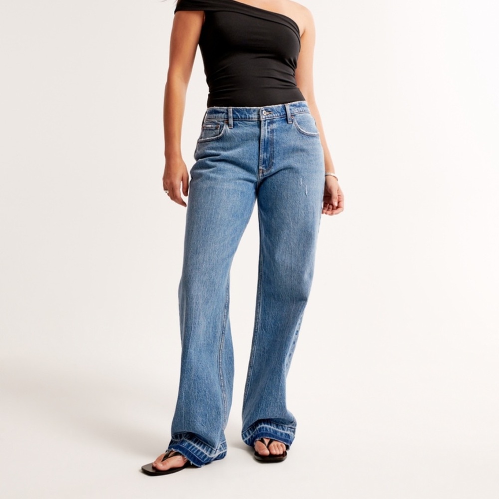 Abercrombie & Fitch Curve Love Low Rise Baggy Jean